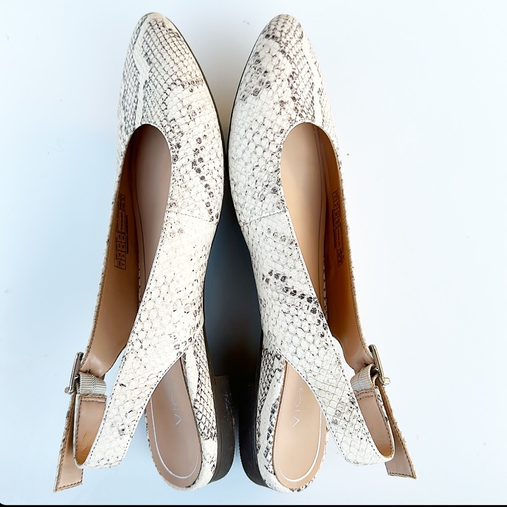 Vionic Jade Snake Embossed Slingback Flats Pointe… - image 6